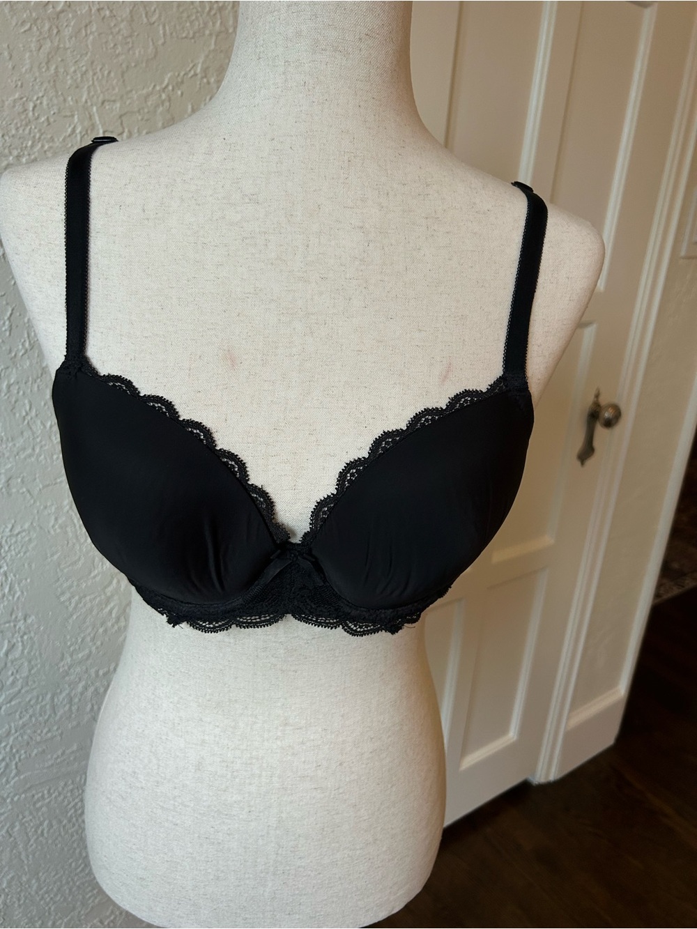 Victoria's Secret Black Lace-Trim Push-Up Bra